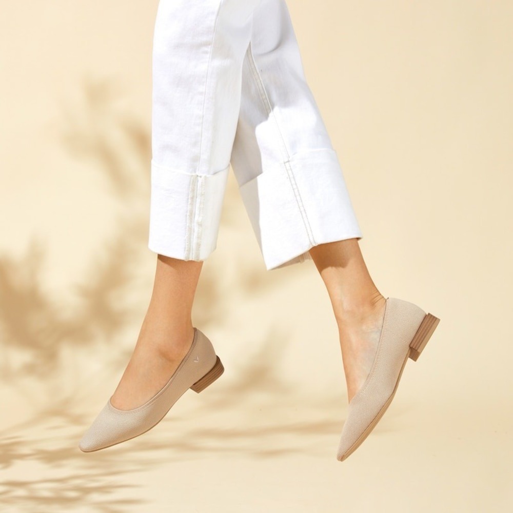 Vivaia Pointed-Toe Knit Flats Comfortable Everyday Shoes‎ Size 8.5 EUR 39.5